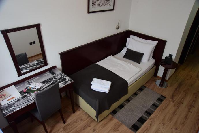 Imagen de la habitación del Hotel Meridijan16. Foto 6