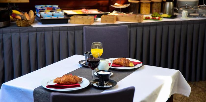 Imagen del bar/restaurante del Hotel Meridijan16. Foto 2