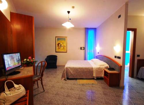 Imagen de la habitación del Hotel Meripol. Foto 4
