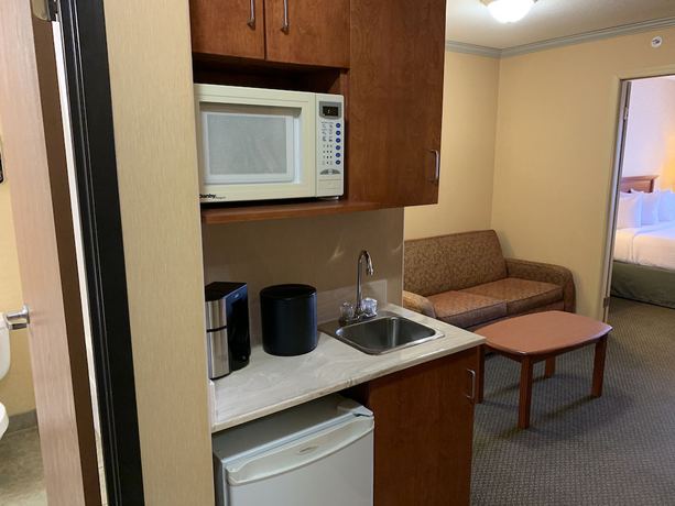 Imagen de la habitación del Hotel Merit And Suites. Foto 3