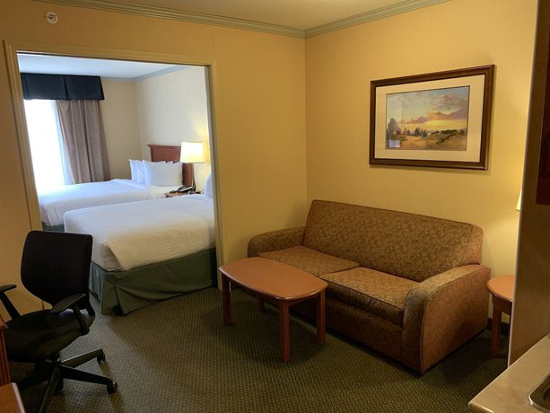 Imagen de la habitación del Hotel Merit And Suites. Foto 17