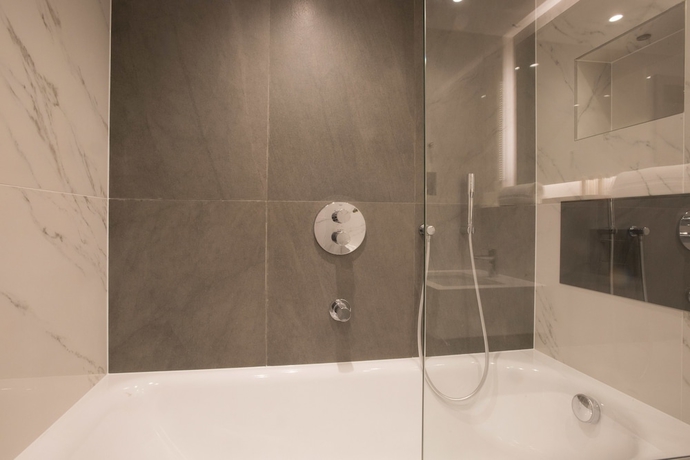 Imagen de la habitación del Hotel Merit Kensington. Foto 18