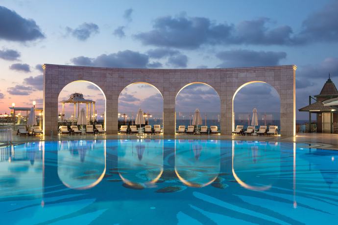 Imagen de la piscina del Hotel Merit Royal Premium - All inclusive. Foto 17