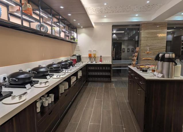 Imagen de los interiores del Hotel Meritas Grand Inn Calangute. Foto 6