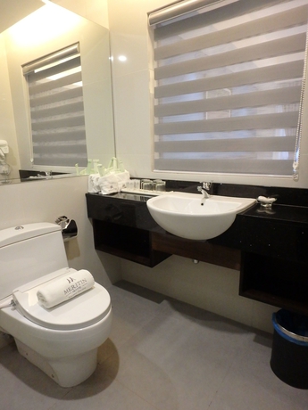 Imagen de la habitación del Hotel Meritin. Foto 8