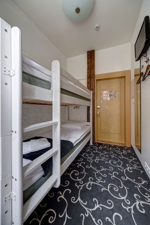 Imagen de la habitación del Hotel Meriton Old Town Garden. Foto 2