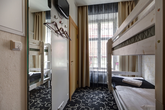 Imagen de la habitación del Hotel Meriton Old Town Garden. Foto 3