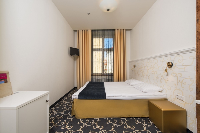 Imagen de la habitación del Hotel Meriton Old Town Garden. Foto 12