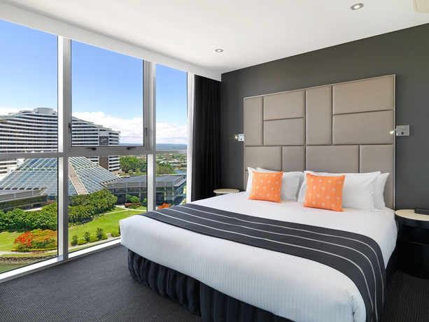 Imagen de la habitación del Hotel Meriton Serviced Apartments Broadbeach. Foto 8
