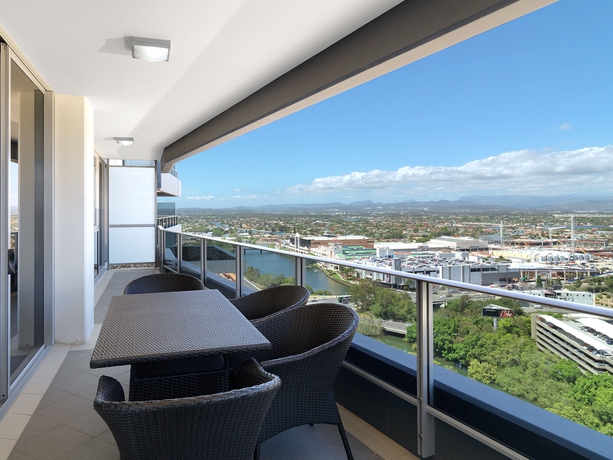 Imagen de la habitación del Hotel Meriton Serviced Apartments Broadbeach. Foto 12