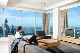Imagen de la habitación del Hotel Meriton Serviced Apartments World Tower. Foto 4