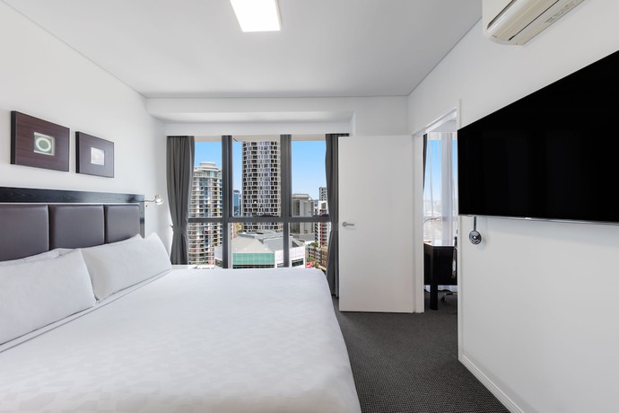 Imagen de la habitación del Hotel Meriton Suites Adelaide Street, Brisbane. Foto 7