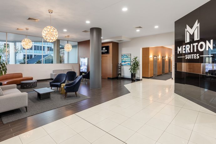 Imagen de los interiores del Hotel Meriton Suites Bondi Junction. Foto 19