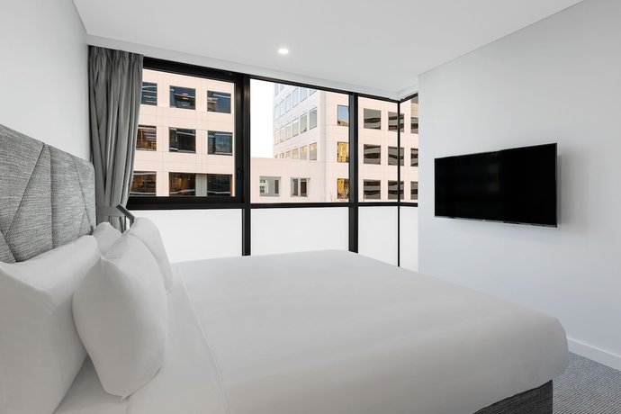 Imagen de la habitación del Hotel Meriton Suites Canberra. Foto 2