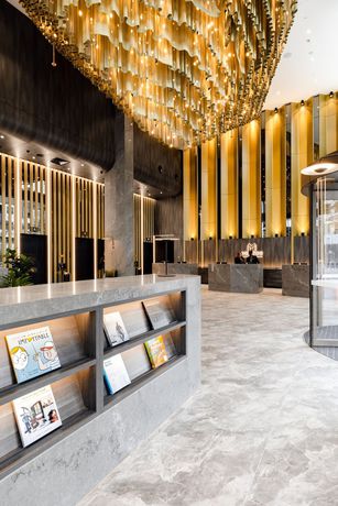 Imagen de los interiores del Hotel Meriton Suites Canberra. Foto 17