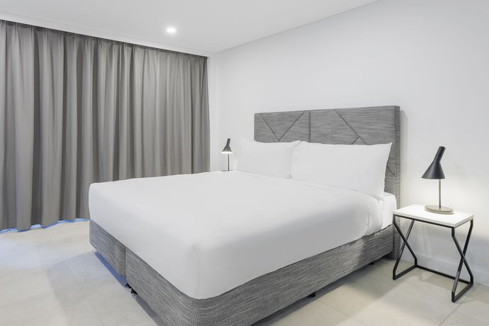 Imagen de la habitación del Hotel Meriton Suites Canberra. Foto 4