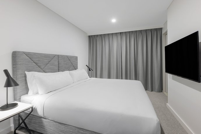 Imagen de la habitación del Hotel Meriton Suites Canberra. Foto 7
