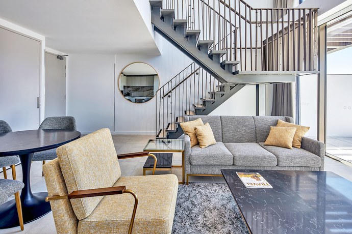 Imagen de la habitación del Hotel Meriton Suites Canberra. Foto 8