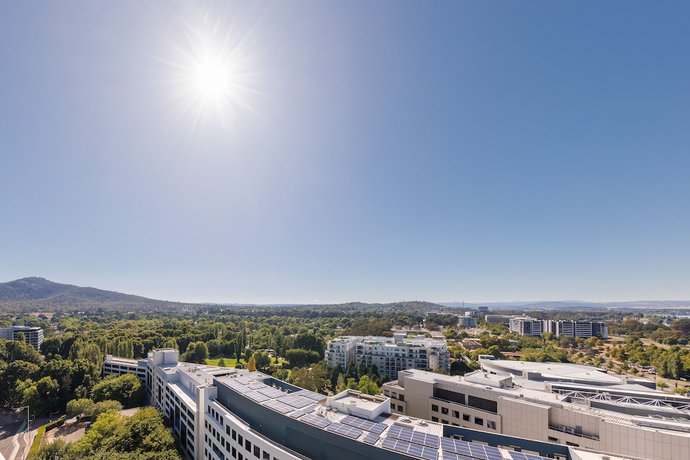 Imagen de la habitación del Hotel Meriton Suites Canberra. Foto 9