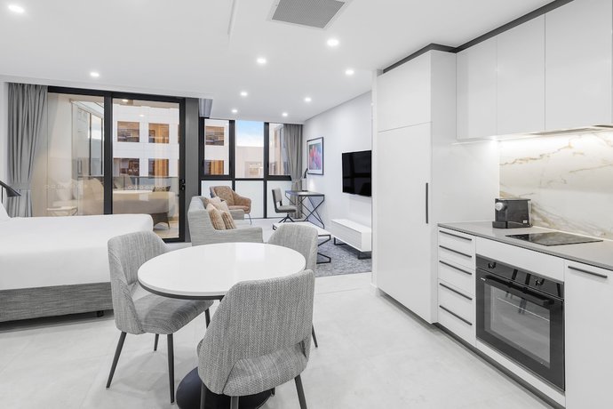 Imagen de la habitación del Hotel Meriton Suites Canberra. Foto 12