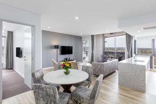 Imagen de la habitación del Hotel Meriton Suites Church Street, Parramatta. Foto 9