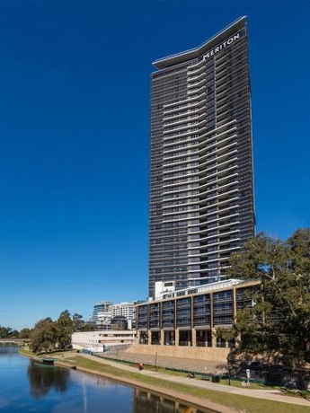 Imagen general del Hotel Meriton Suites Church Street, Parramatta. Foto 4