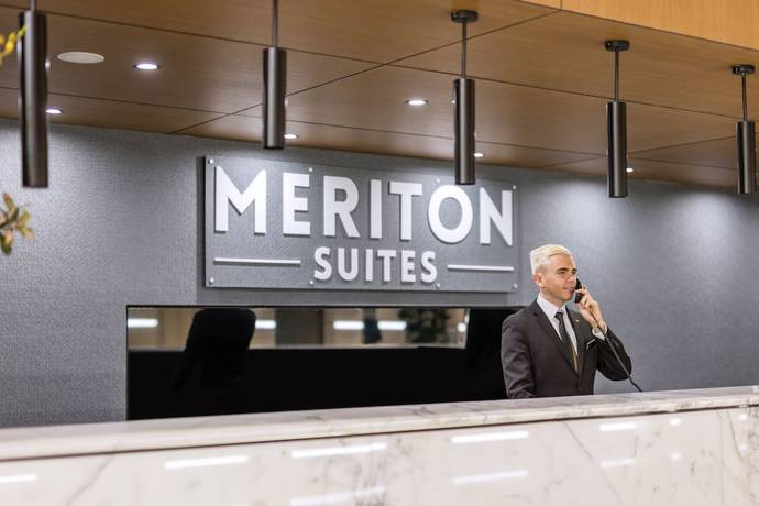 Imagen de los interiores del Hotel Meriton Suites North Sydney. Foto 20