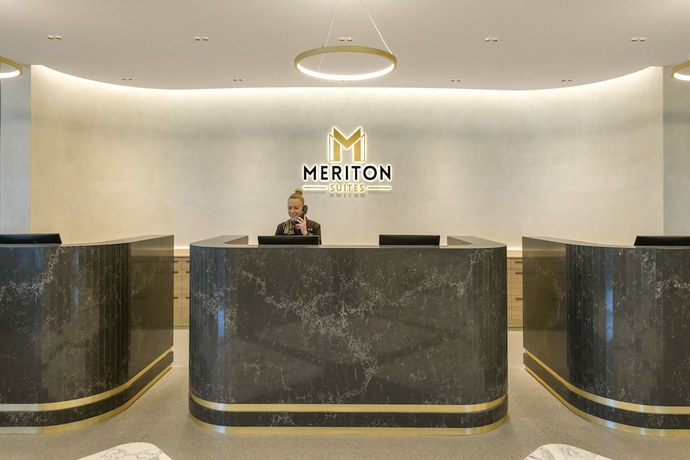 Imagen de los interiores del Hotel Meriton Suites Surfers Paradise. Foto 14