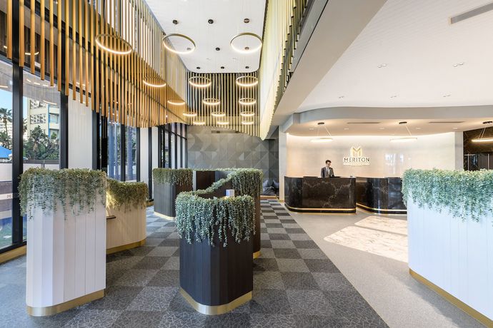 Imagen de los interiores del Hotel Meriton Suites Surfers Paradise. Foto 18