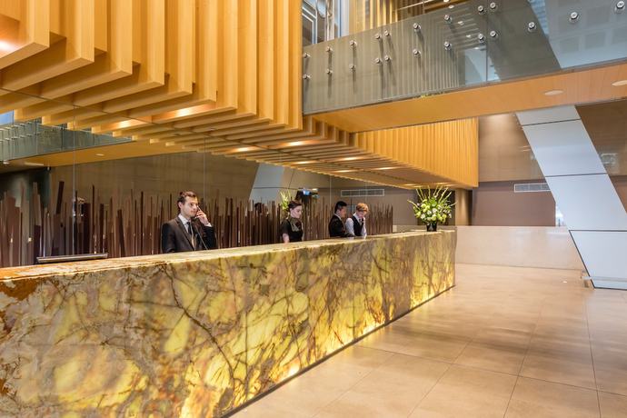 Imagen de los interiores del Hotel Meriton Suites World Tower, Sydney. Foto 18
