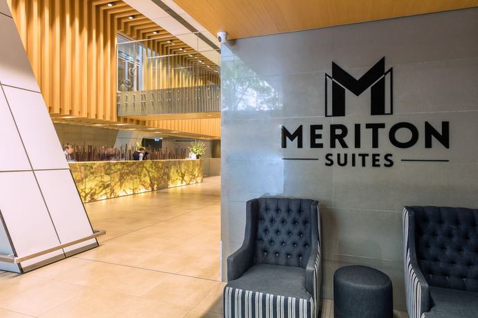 Imagen de los interiores del Hotel Meriton Suites World Tower, Sydney. Foto 19
