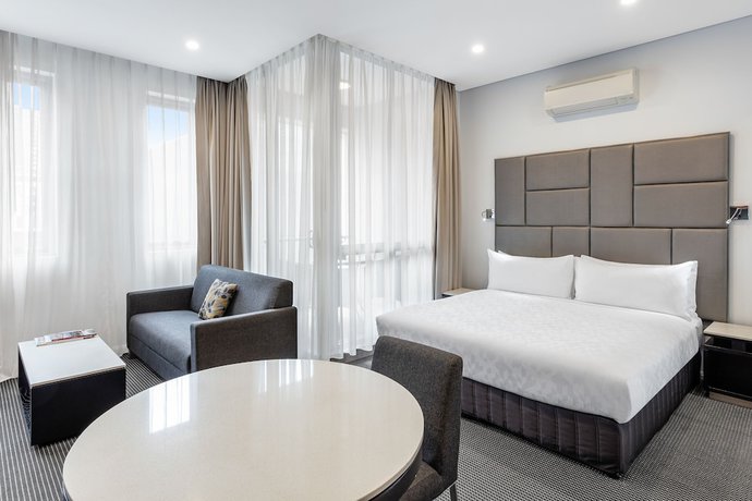 Imagen de la habitación del Hotel Meriton Suites Zetland. Foto 6