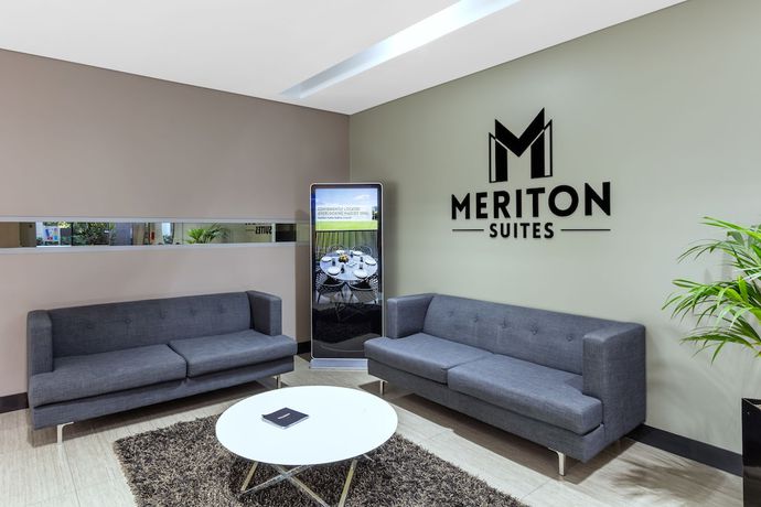 Imagen de los interiores del Hotel Meriton Suites Zetland. Foto 19