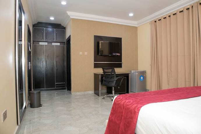 Imagen de la habitación del Hotel Meritzs and Suites. Foto 11