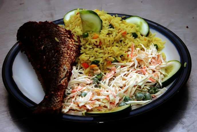 Imagen del bar/restaurante del Hotel Meritzs and Suites. Foto 2