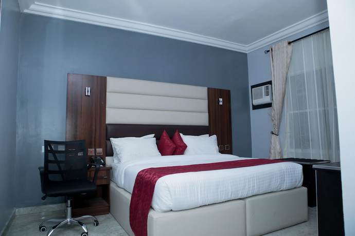 Imagen de la habitación del Hotel Meritzs and Suites. Foto 12