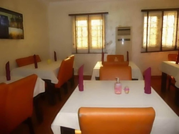 Imagen de los interiores del Hotel Meritzs and Suites. Foto 17