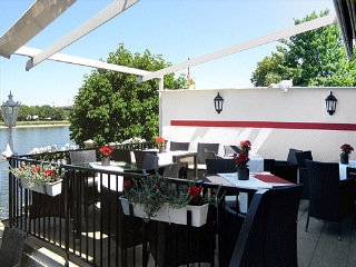 Imagen del bar/restaurante del Hotel Merkelbach. Foto 9