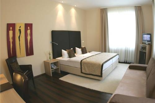 Imagen general del Hotel Merkur, Baden Baden. Foto 3