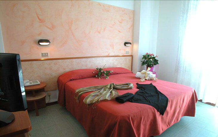 Imagen de la habitación del Hotel Merkury. Foto 11