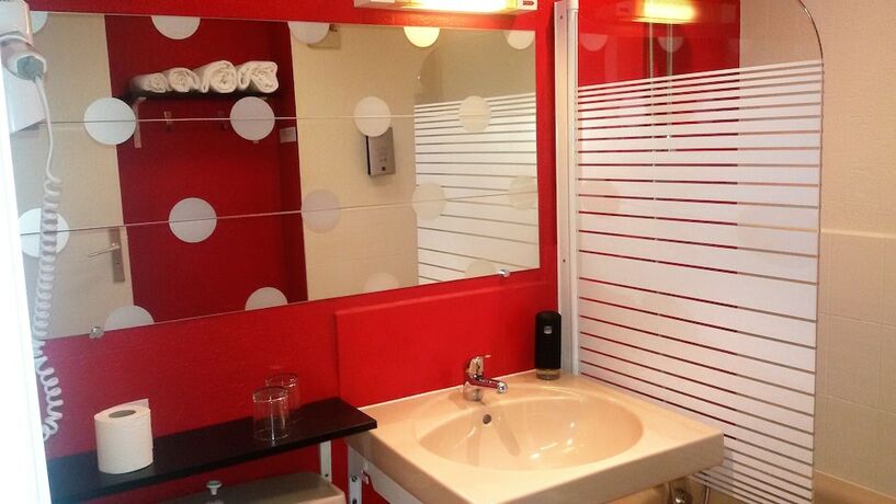 Imagen general del Hotel Merle Blanc. Foto 4