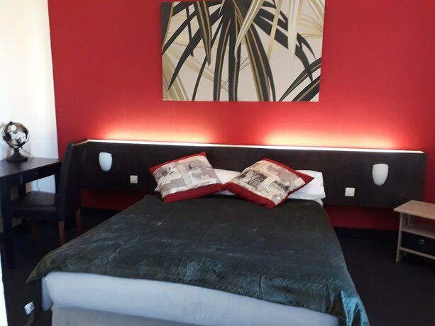 Imagen general del Hotel Merle Blanc. Foto 9