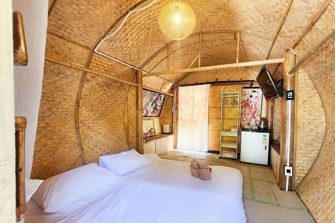 Imagen de la habitación del Hotel Merlin Hut and Farm. Foto 2