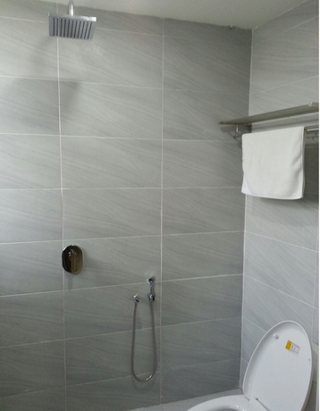 Imagen de la habitación del Hotel Merlin, Penang. Foto 9