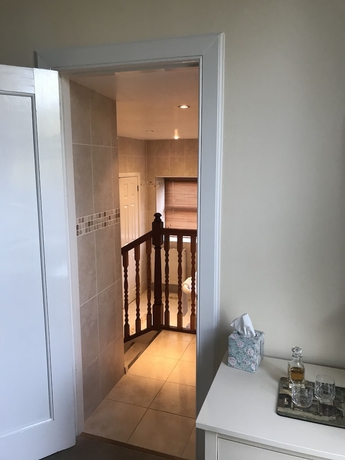 Imagen de la habitación del Hotel Merlindale. Foto 5