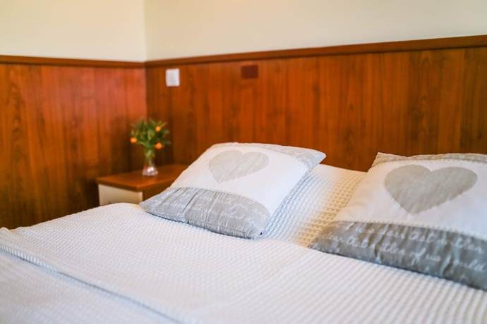 Imagen de la habitación del Hotel Merlot, Podgradina. Foto 7