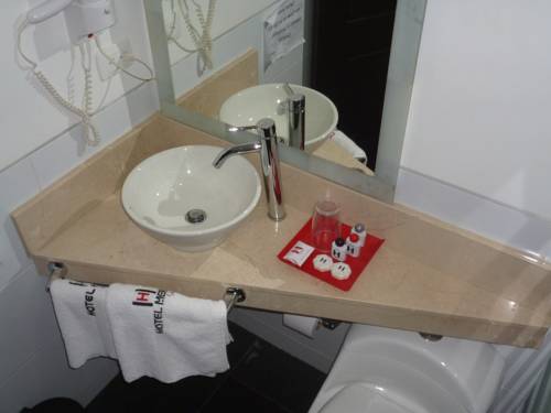Imagen de la habitación del Hotel Merlott Lleras. Foto 3