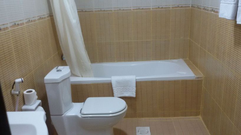 Imagen de los exteriores del Hotel Mermaid Beach Llc. Foto 9
