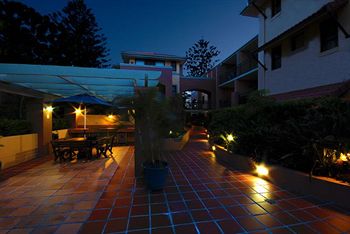 Imagen de los exteriores del Hotel Mermaid Beach Park View Resort. Foto 7