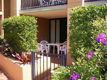 Imagen de los exteriores del Hotel Mermaid Beach Park View Resort. Foto 8